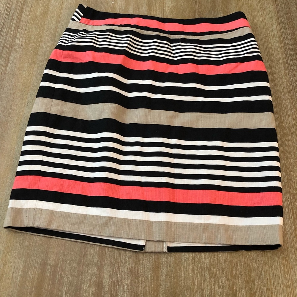 Banana Republic, Size 6 Pencil Skirt